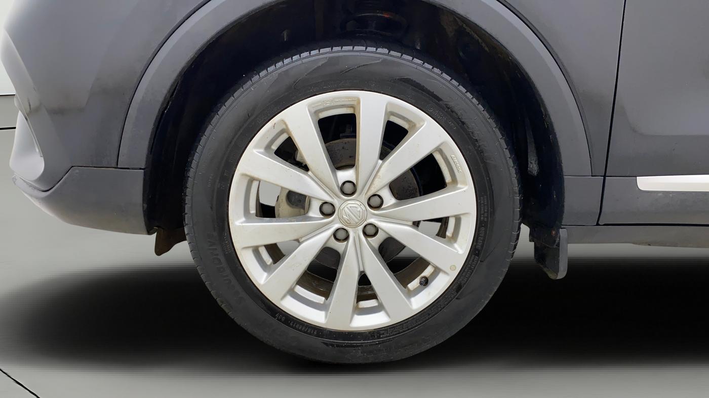 2024 MG ASTOR Shine 1.5 MT (Ivory), Petrol, Manual, 9,144 km, Left Front Wheel
