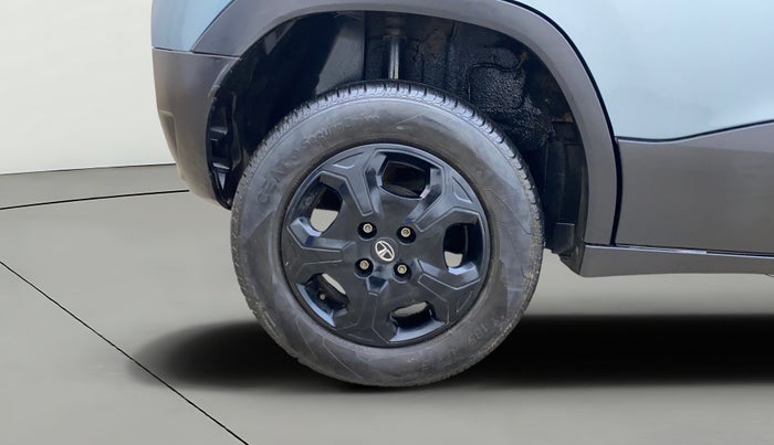 2022 Tata PUNCH ACCOMPLISHED MT, Petrol, Manual, 34,171 km, Right Rear Wheel