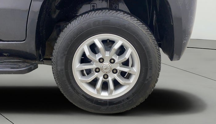 2017 Mahindra TUV300 T8 AMT, Diesel, Automatic, 95,597 km, Left Rear Wheel