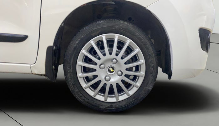 2016 Maruti Wagon R 1.0 VXI AMT, Petrol, Automatic, 80,046 km, Right Front Wheel