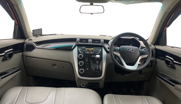 2017 Mahindra Kuv100 K6 PLUS 6 STR, Petrol, Manual, 63,581 km, Dashboard