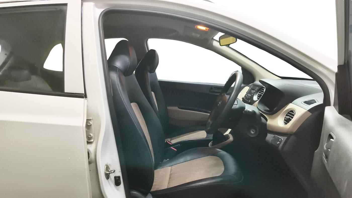 2019 Hyundai Grand i10 MAGNA 1.2 KAPPA VTVT, Petrol, Manual, 74,831 km, Right Side Front Door Cabin