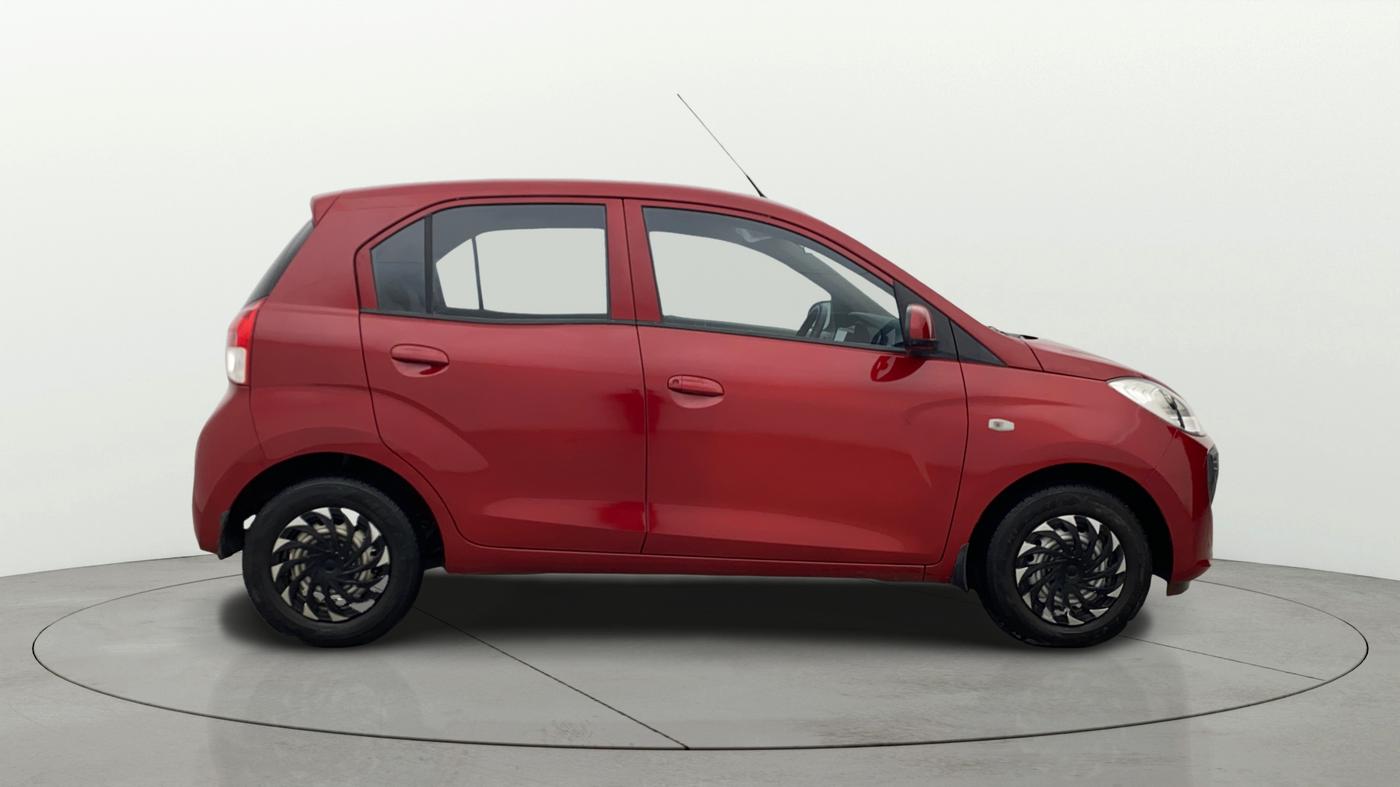 2022 Hyundai NEW SANTRO MAGNA, Petrol, Manual, 17,315 km, Right Side View