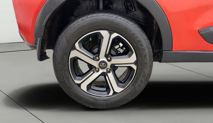 2021 Tata NEXON XZ PLUS SUNROOF PETROL DUAL TONE, Petrol, Manual, 52,481 km, Right Rear Wheel