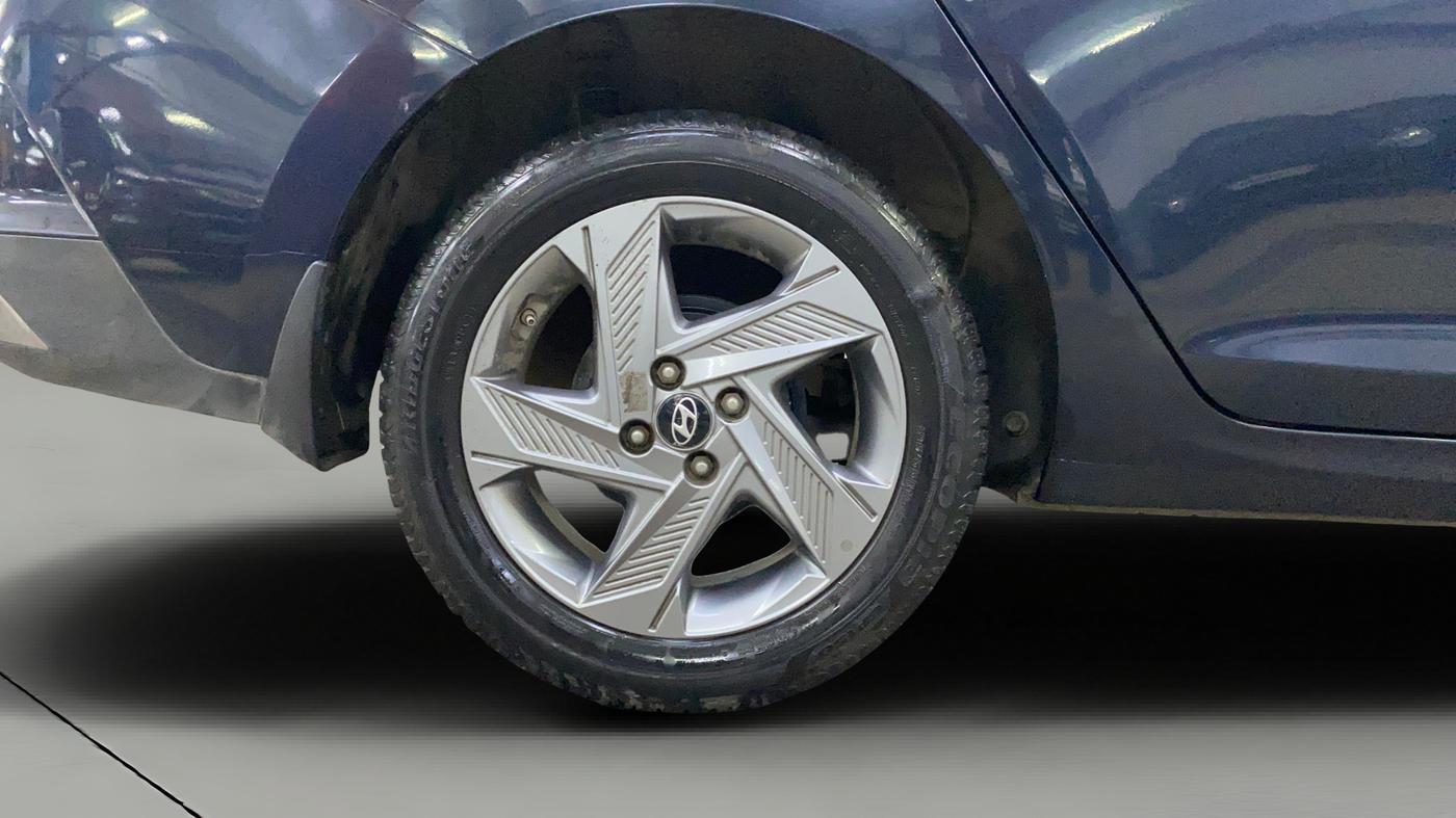 2022 Hyundai Verna SX (O)1.5 MPi, Petrol, Manual, Right Rear Wheel