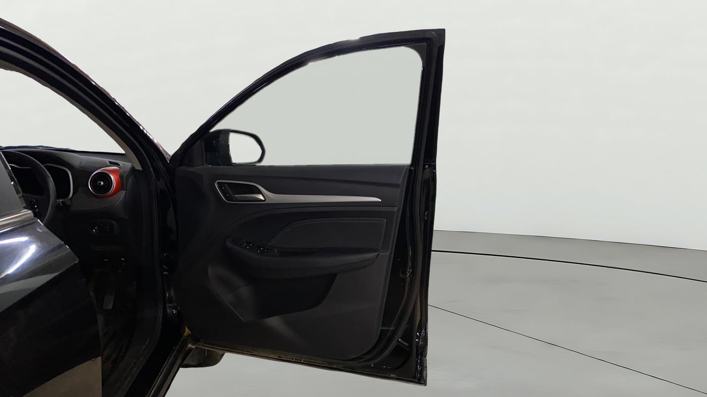 2023 MG ASTOR  SMART BLACK STORM EDITION , Petrol, Manual, 28,728 km, RHS Front Door