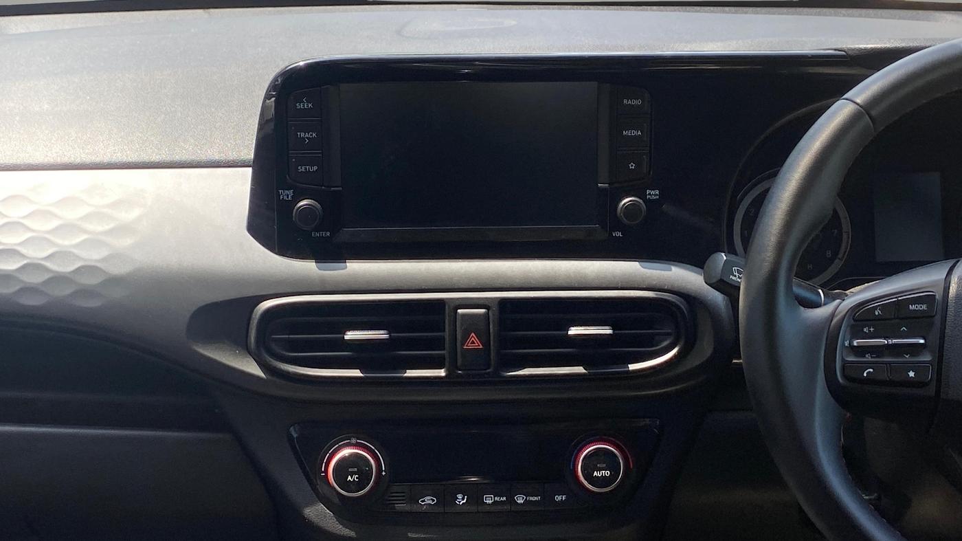 2023 Hyundai GRAND I10 NIOS SPORTZ 1.2 KAPPA VTVT DUAL TONE, Petrol, Manual, 24,438 km, Air Conditioner