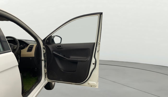 2017 Tata Zest XE PETROL, Petrol, Manual, 70,061 km, RHS Front Door