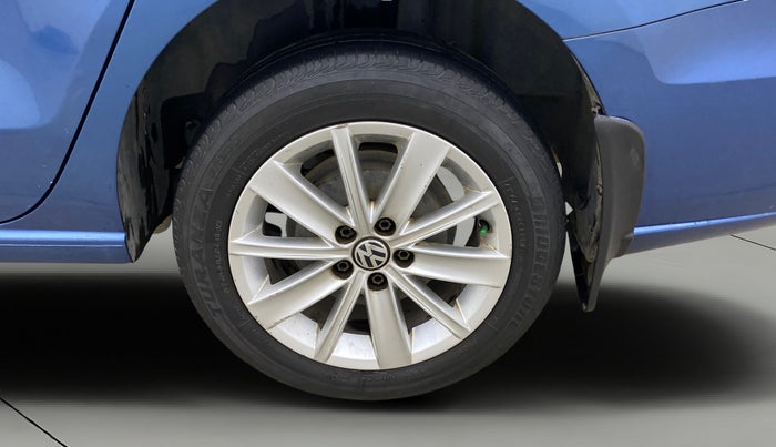 2017 Volkswagen Vento HIGHLINE 1.5 AT, Diesel, Automatic, 92,823 km, Left Rear Wheel