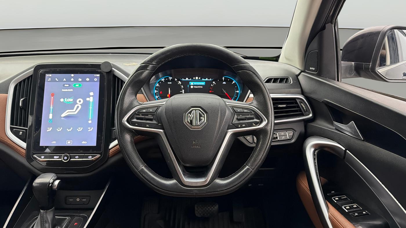 2020 MG HECTOR PLUS SHARP 1.5 PETROL TURBO DCT 6-STR, Petrol, Automatic, 79,445 km, Steering Wheel Close Up