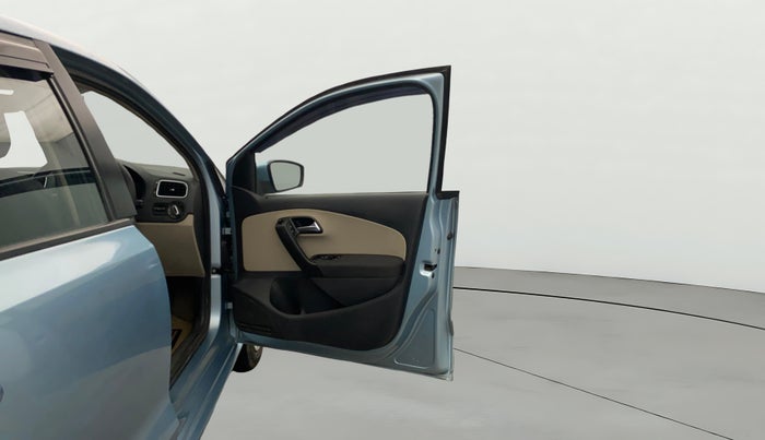 2012 Volkswagen Polo HIGHLINE1.2L, Petrol, Manual, 60,711 km, RHS Front Door