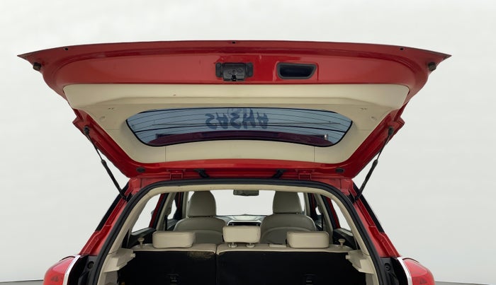 2019 Mahindra XUV300 W8 (O) 1.5 DIESEL, Diesel, Manual, 46,678 km, Boot Door Open