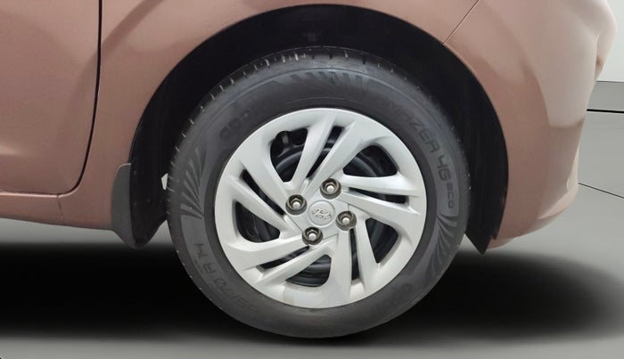 2022 Hyundai AURA S 1.2 CNG, CNG, Manual, 27,951 km, Right Front Wheel