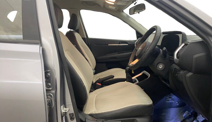 2021 KIA SONET HTK 1.2, Petrol, Manual, 29,785 km, Right Side Front Door Cabin