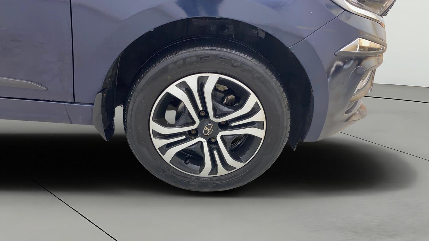 2023 Tata TIGOR XZ PLUS CNG, CNG, Manual, 35,101 km, Right Front Wheel