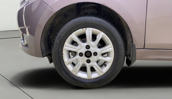 2016 Tata Tiago XZ PETROL, Petrol, Manual, 74,675 km, Left Front Wheel
