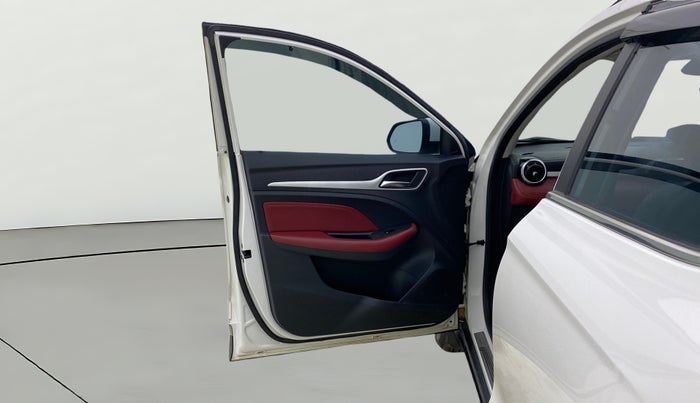 2022 MG ASTOR SAVVY 1.5 CVT S RED, Petrol, Automatic, 18,257 km, LHS Front Door