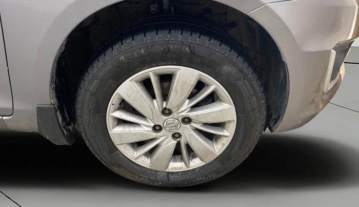 2017 Maruti Swift ZXI, Petrol, Manual, 90,573 km, Right Front Wheel