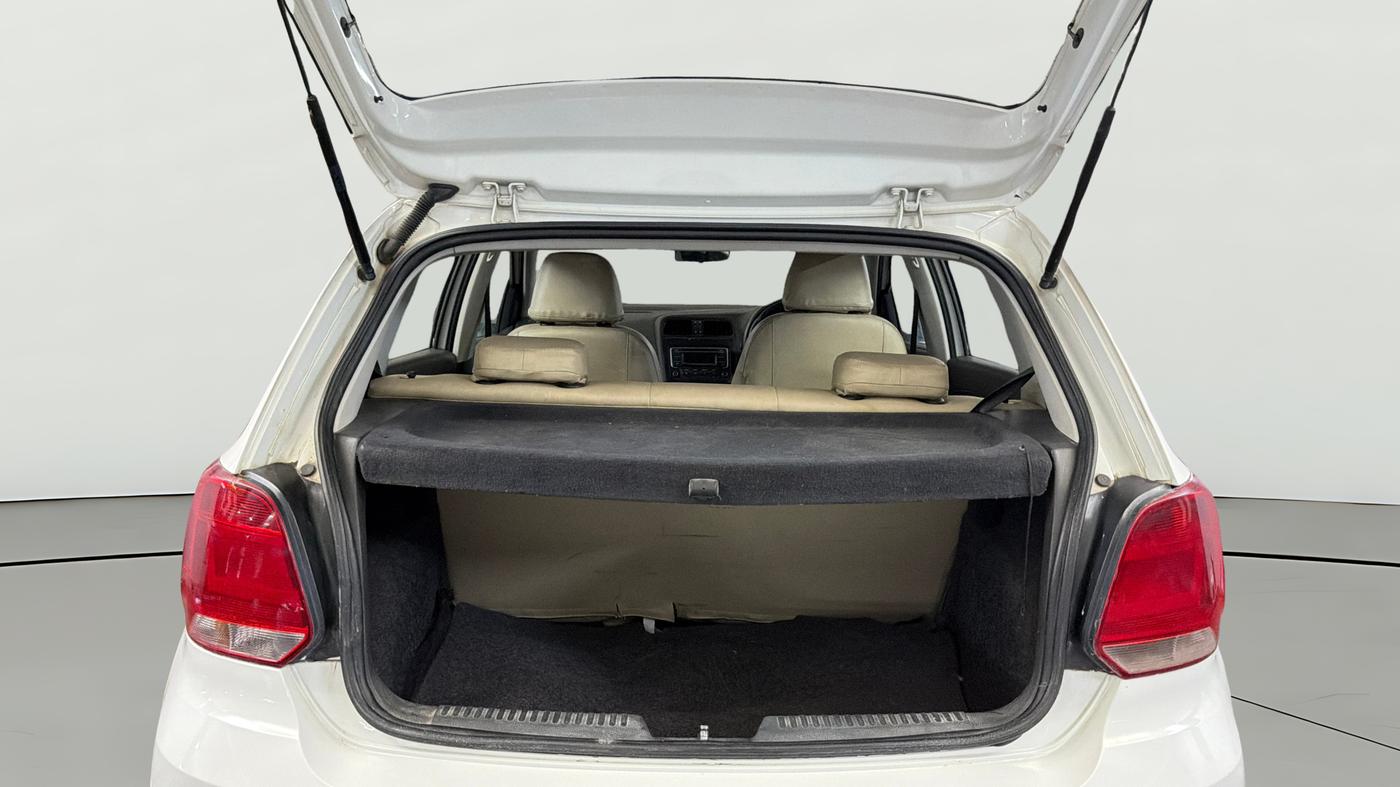 2015 Volkswagen Polo COMFORTLINE 1.2L, Petrol, Manual, 82,772 km, Boot Open Zoomed View