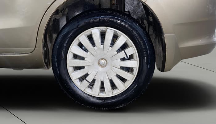 2017 Maruti Ertiga VXI, Petrol, Manual, 52,348 km, Left Rear Wheel