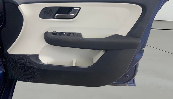 2023 Tata ALTROZ XZA PLUS, Petrol, Automatic, 16,016 km, Driver Side Door Panels Control