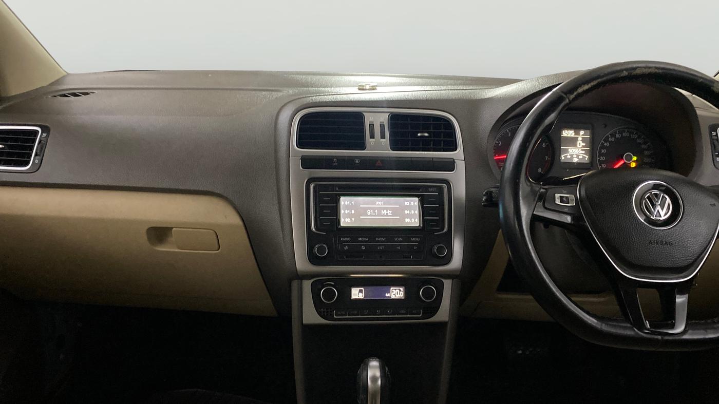 2015 Volkswagen Vento 1.2 TSI HIGHLINE PLUS AT, Petrol, Automatic, 50,563 km, Air Conditioner