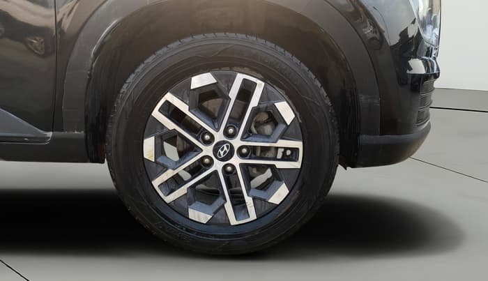 2022 Hyundai VENUE SX 1.5 CRDI, Diesel, Manual, 82,166 km, Right Front Wheel