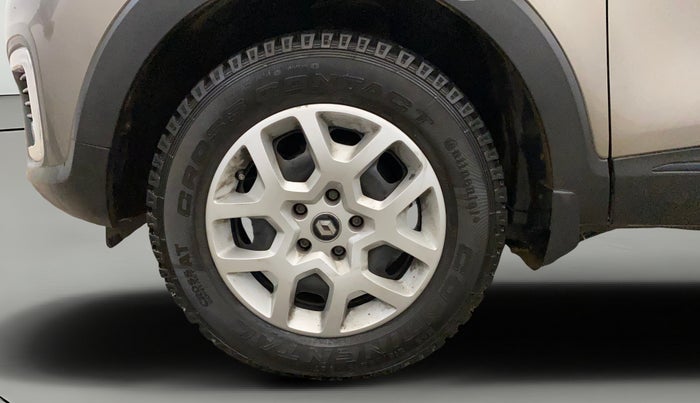 2018 Renault Captur RXE PETROL, Petrol, Manual, 17,991 km, Left Front Wheel