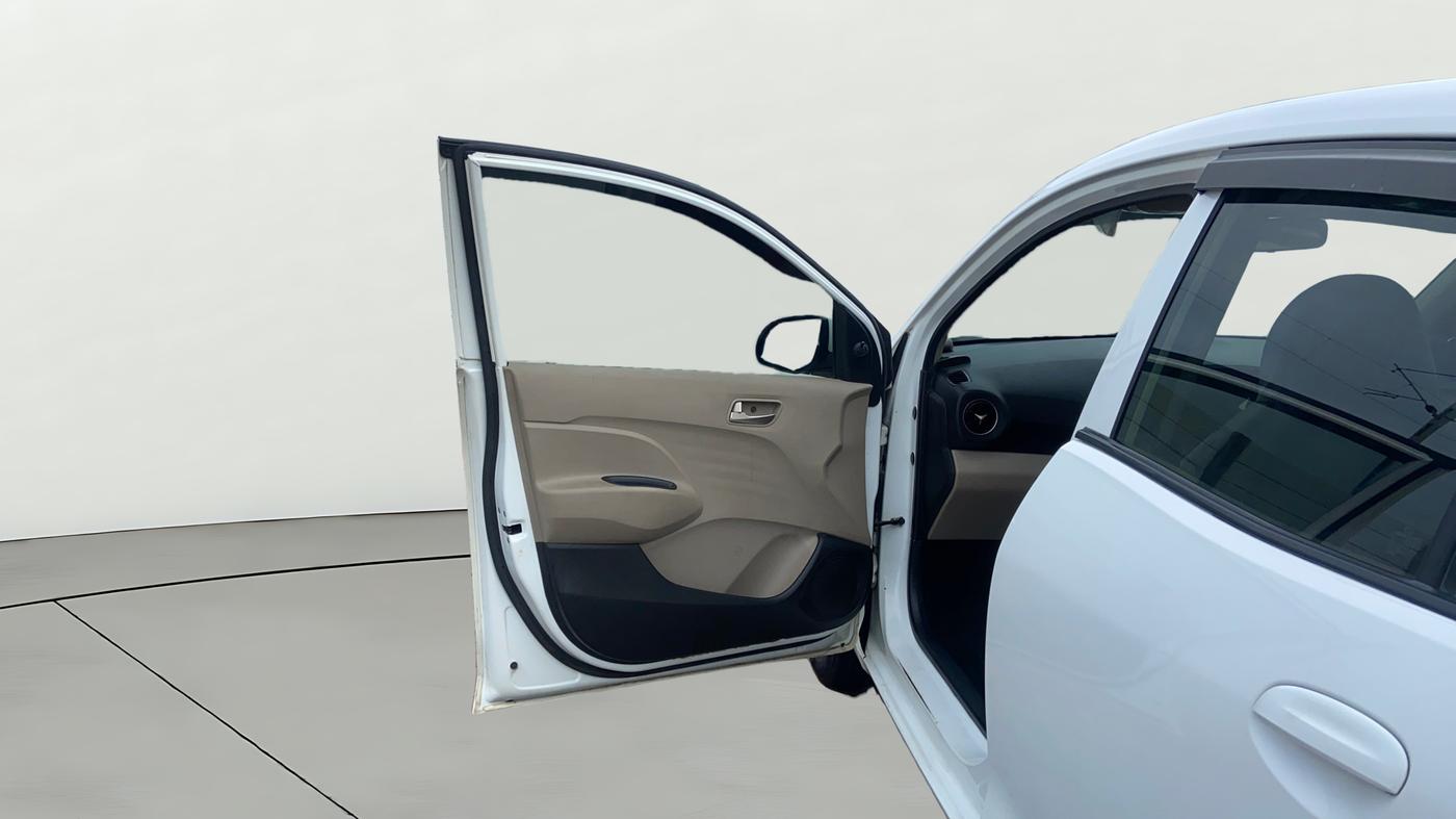 2019 Hyundai NEW SANTRO MAGNA, Petrol, Manual, 74,761 km, LHS Front Door