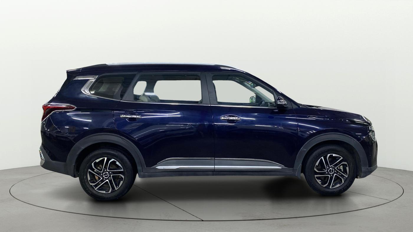 2022 KIA CARENS LUXURY PLUS 1.4 PETROL 7 STR, Petrol, Manual, 42,324 km, Right Side View