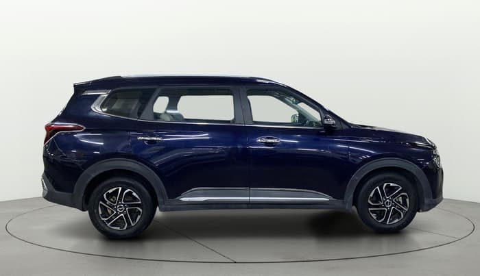 2022 KIA CARENS LUXURY PLUS 1.4 PETROL 7 STR, Petrol, Manual, 42,324 km, Right Side View