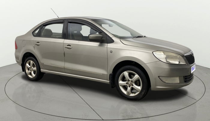 2013 Skoda Rapid ELEGANCE 1.6 MPI MT, Petrol, Manual, 76,819 km, SRP