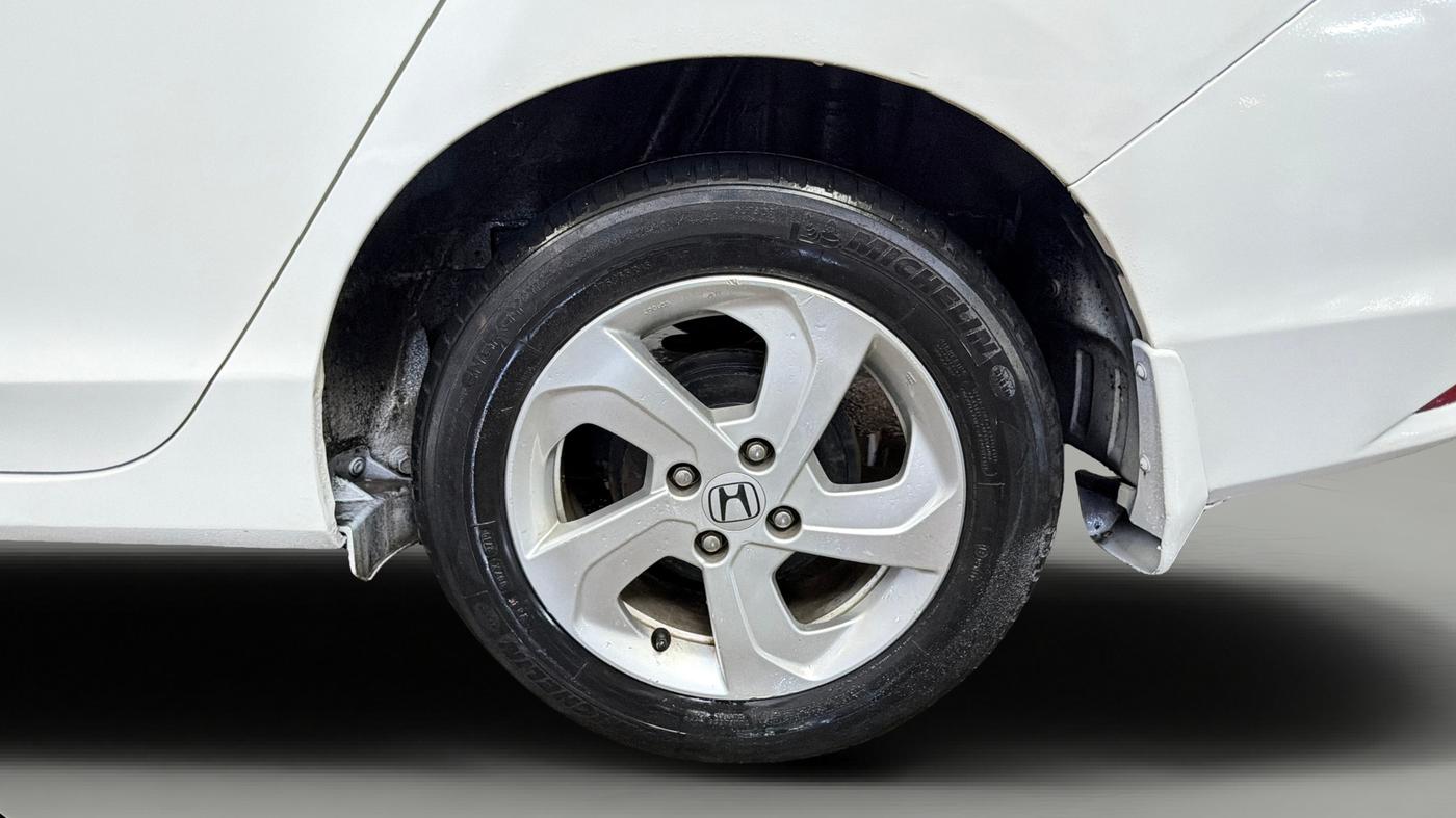 2014 Honda City 1.5L I-VTEC VX, Petrol, Manual, 1,02,193 km, Left Rear Wheel