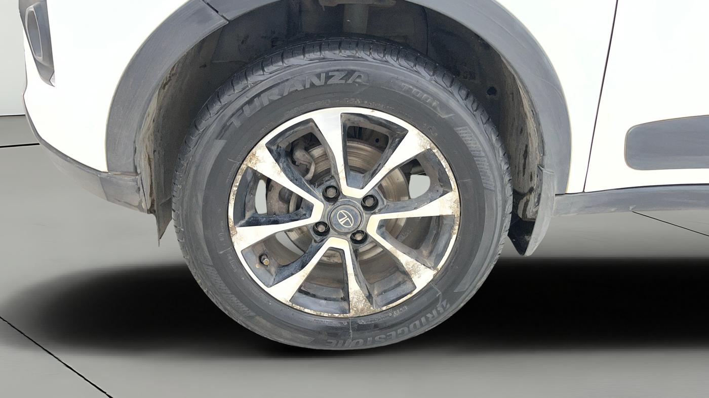 2020 Tata NEXON XZA PLUS PETROL, Petrol, Automatic, 73,067 km, Left Front Wheel