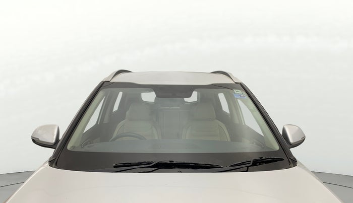 2023 KIA CARENS LUXURY 1.5 TURBO PETROL IMT 7 STR, Petrol, Manual, 60,141 km, Front Windshield