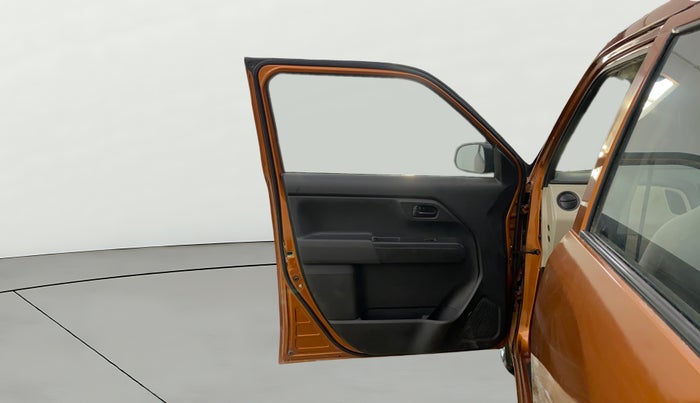 2021 Maruti New Wagon-R LXI CNG 1.0, CNG, Manual, 1,08,042 km, LHS Front Door