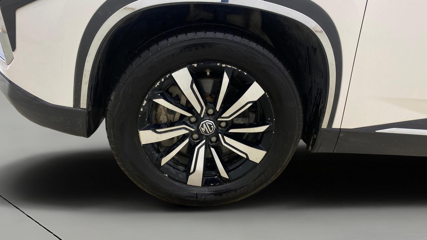 2019 MG HECTOR SHARP 2.0 DIESEL, Diesel, Manual, 1,47,672 km, Left Front Wheel