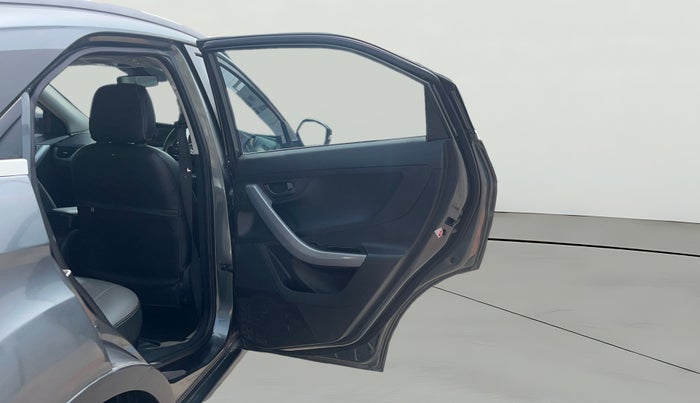 2023 Tata NEXON XM SUNROOF PETROL, Petrol, Manual, 35,110 km, RHS Rear Door