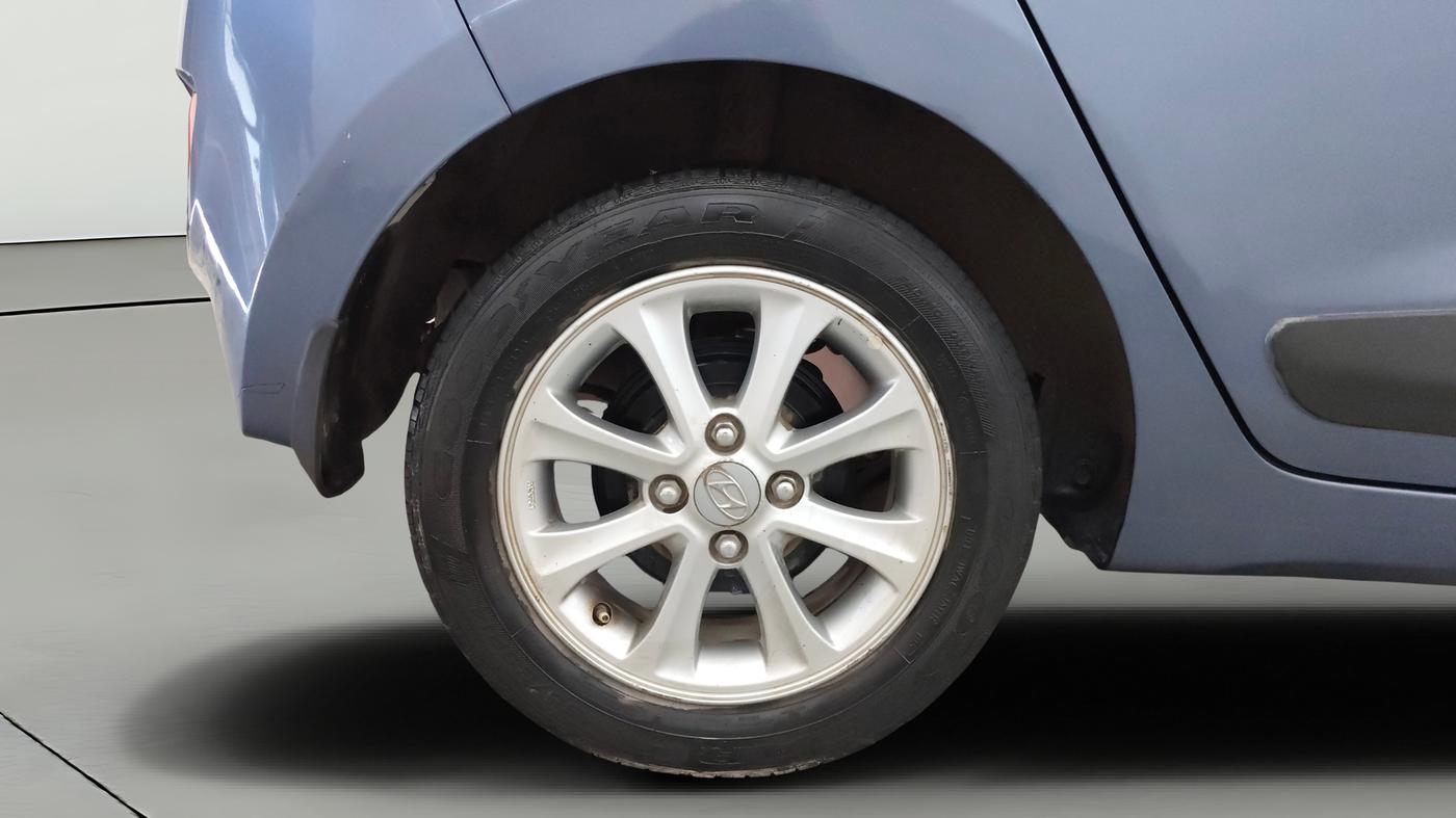 2015 Hyundai Grand i10 ASTA AT 1.2 KAPPA VTVT, Petrol, Automatic, 48,855 km, Right Rear Wheel