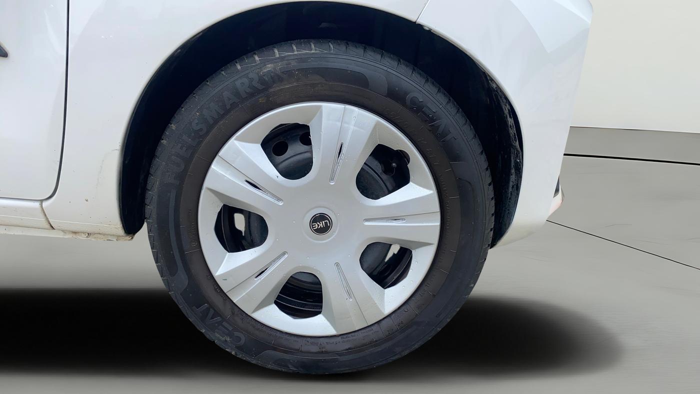 2020 Datsun Redi Go T(O) 1.0, Petrol, Manual, 38,405 km, Right Front Wheel