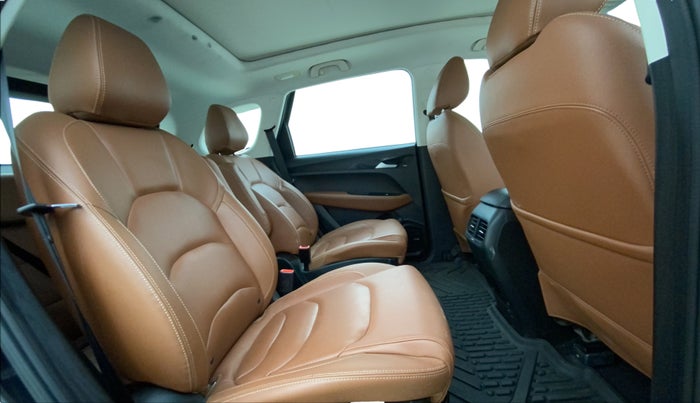 2022 MG HECTOR PLUS SHARP 1.5 PETROL TURBO CVT 6-STR, Petrol, Automatic, 36,197 km, Right Side Rear Door Cabin