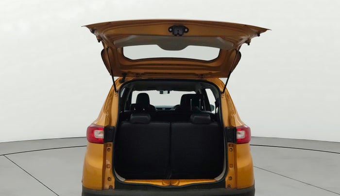 2019 Renault TRIBER RXT, Petrol, Manual, 70,698 km, Boot Door Open