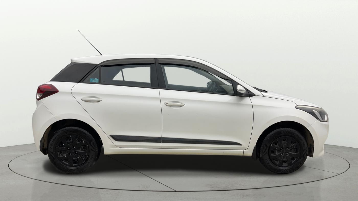 2015 Hyundai Elite i20 SPORTZ 1.2, Petrol, Manual, 83,926 km, Right Side View