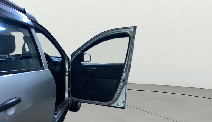 2015 Renault Duster 85 PS RXE DIESEL, Diesel, Manual, 1,18,770 km, RHS Front Door