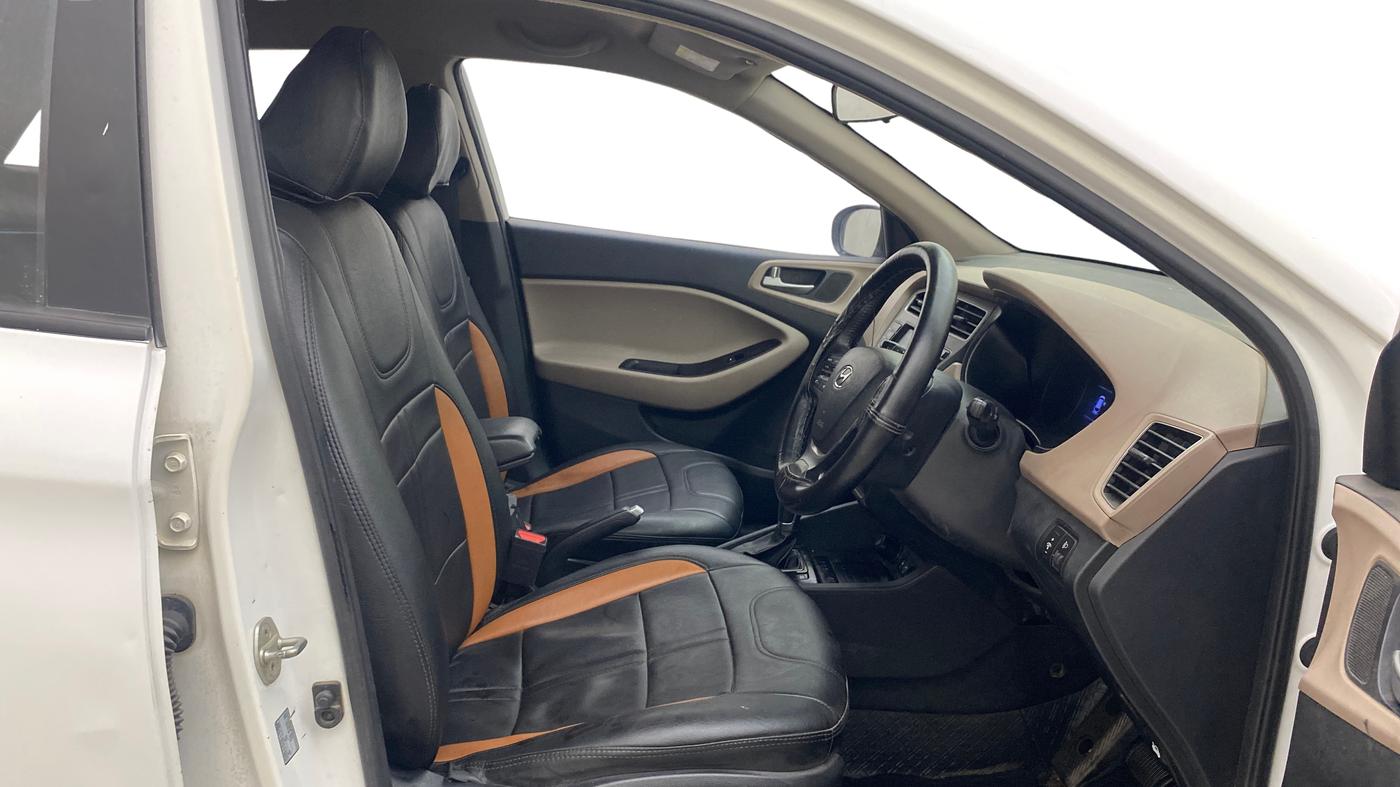 2019 Hyundai Elite i20 ASTA (O) CVT, Petrol, Automatic, 1,03,334 km, Right Side Front Door Cabin