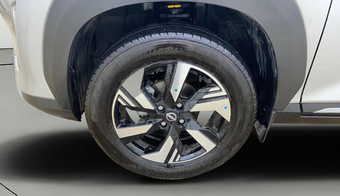 2025 Nissan MAGNITE N-Connecta B4D 1.0 Petrol MT, Petrol, Manual, 2,122 km, Left Front Wheel