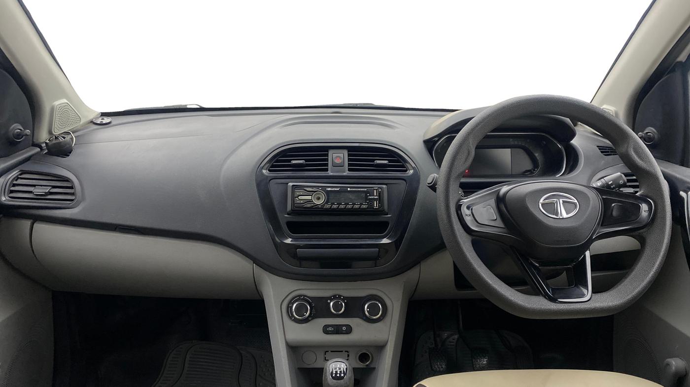 2020 Tata Tiago XE PETROL, Petrol, Manual, 1,18,233 km, Dashboard