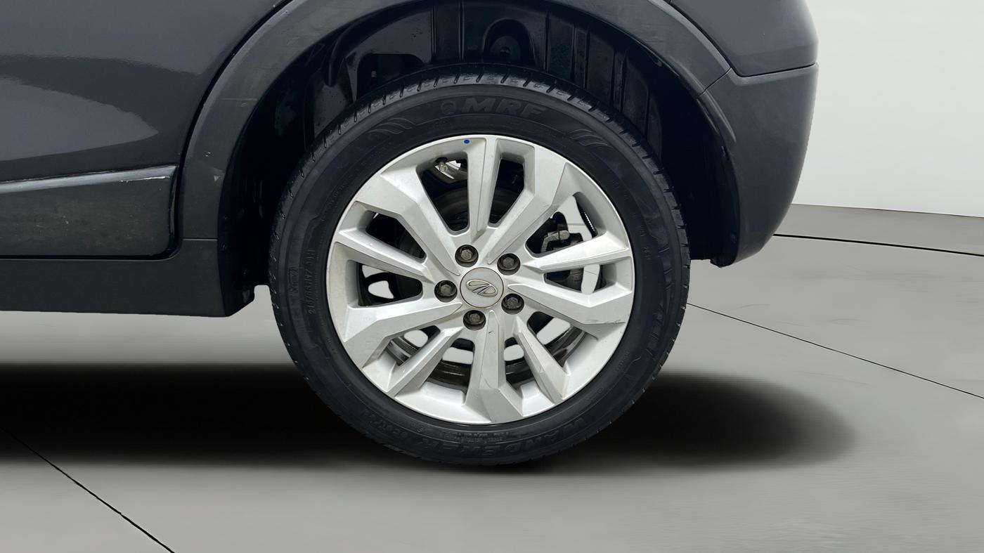 2019 Mahindra XUV300 W8 1.2 PETROL, Petrol, Manual, 55,445 km, Left Rear Wheel