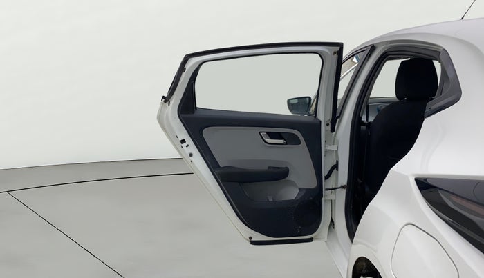 2021 Tata ALTROZ XZ PETROL, CNG, Manual, 69,986 km, LHS Rear Door