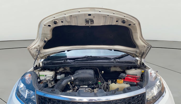 2017 Tata NEXON XT PETROL, Petrol, Manual, 58,863 km, Open Bonet